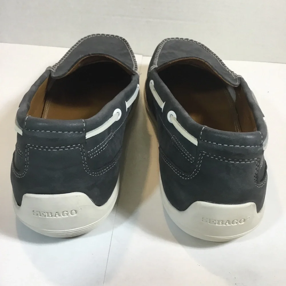Men’s navy blue slip on boat shoes NIB